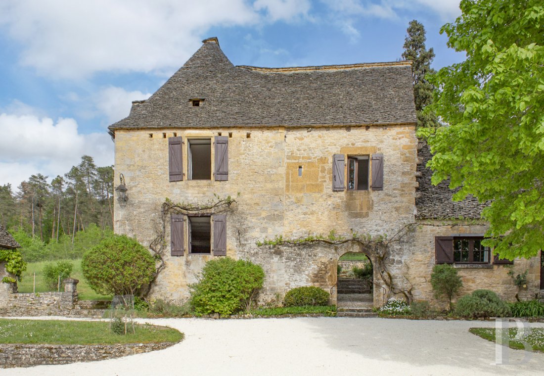 An old fortified house and its extensive grounds in the Périgord Noir, in the Dordogne - photo  n°15